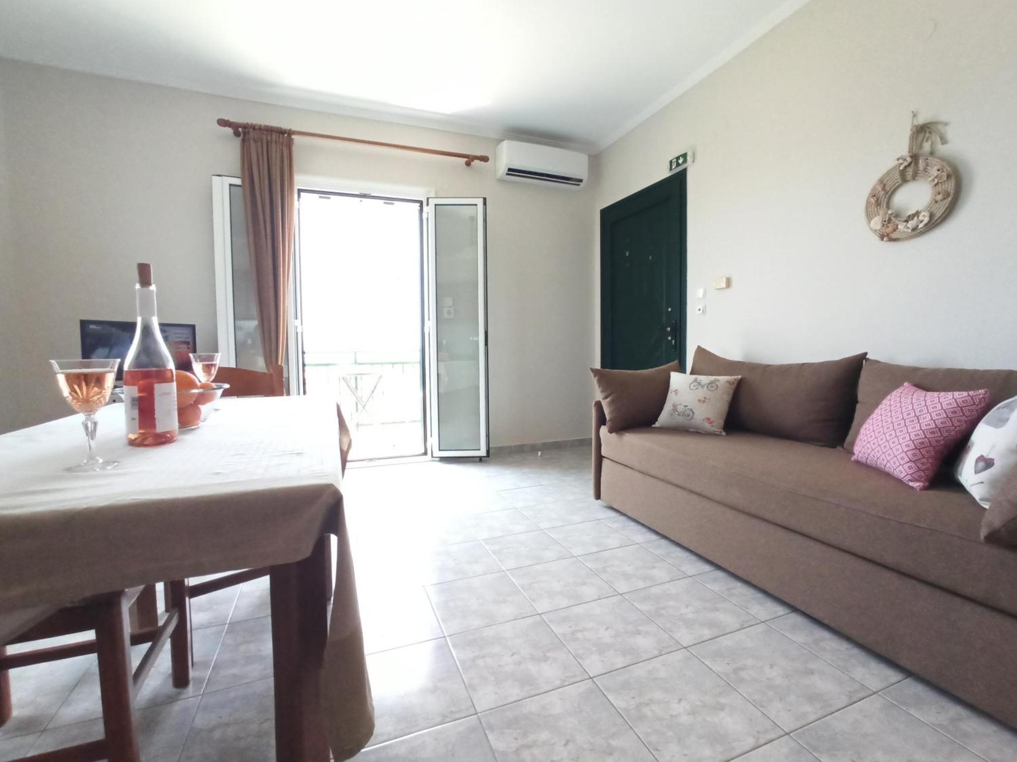 Andreas Studios Romanon Luaran gambar